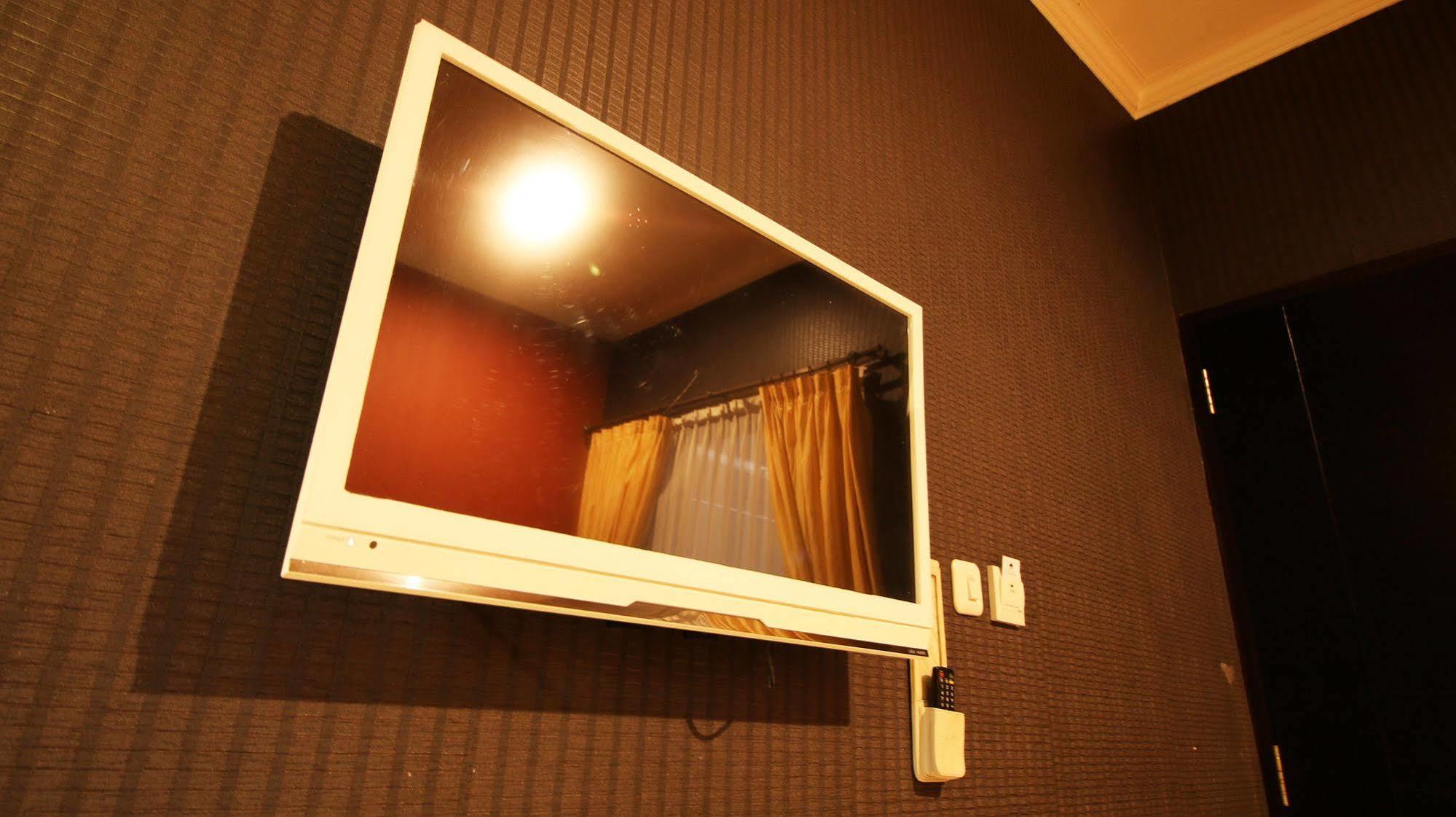 Zen Rooms Grand Hotel Лембанг Екстериор снимка