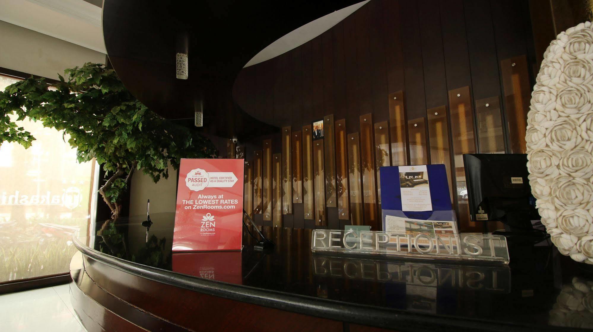 Zen Rooms Grand Hotel Лембанг Екстериор снимка