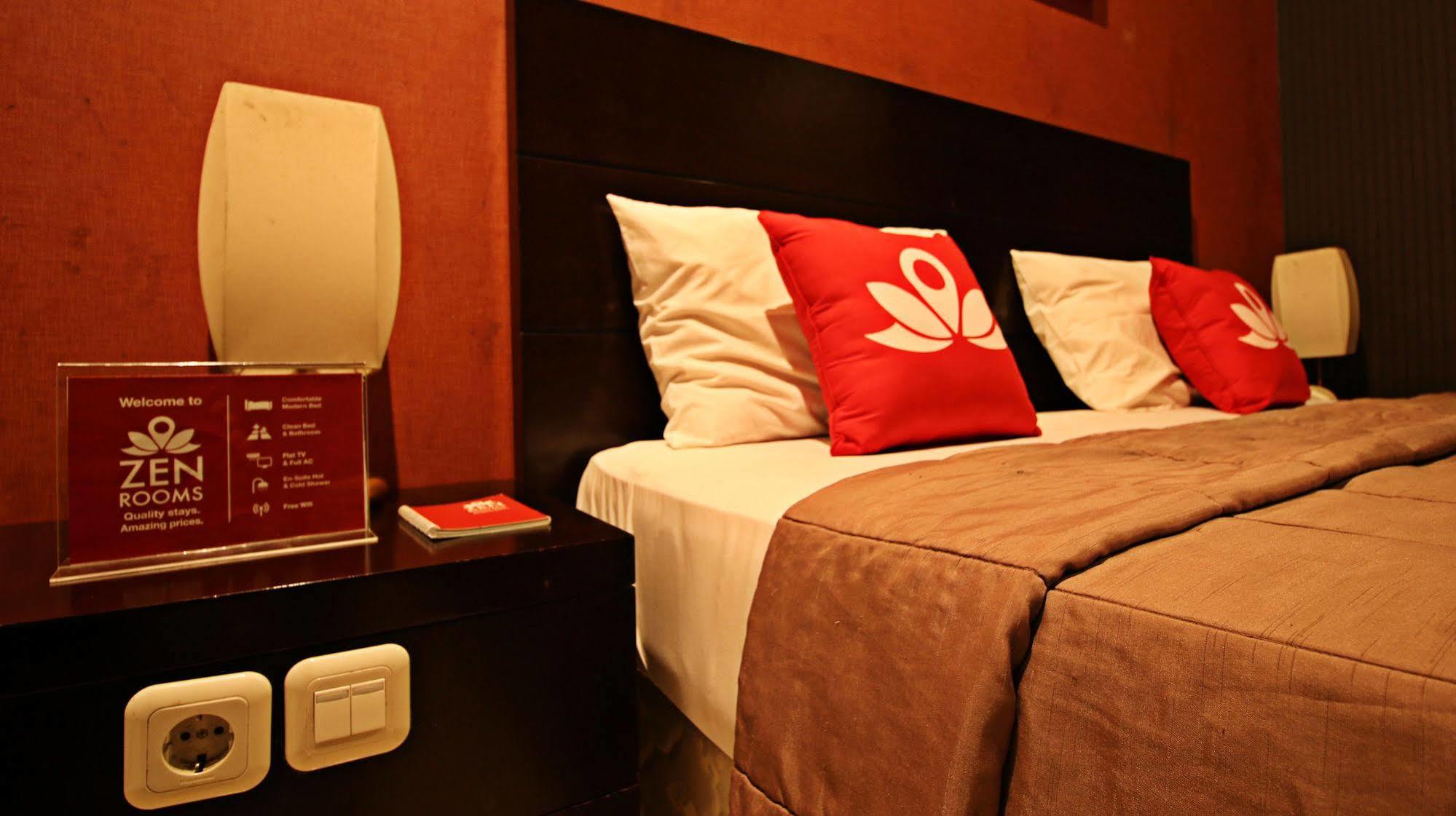 Zen Rooms Grand Hotel Лембанг Екстериор снимка